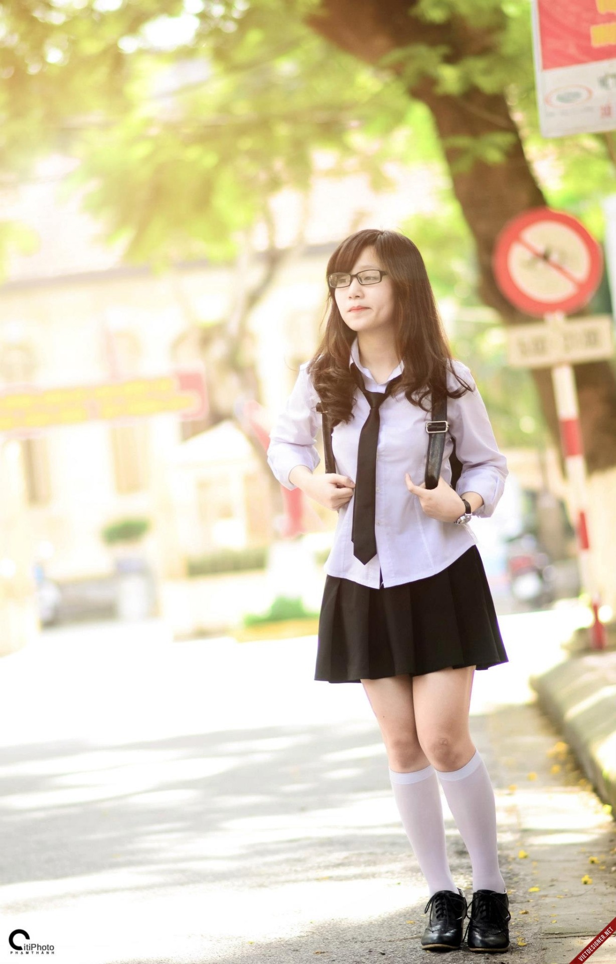 亚洲制服丝袜第一页